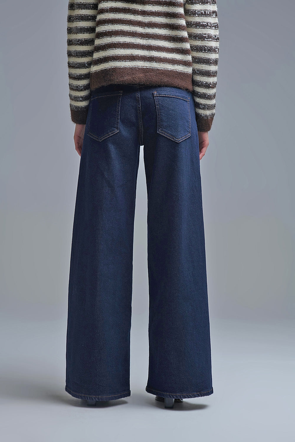 Jean large bleu foncé avec surpiqûres contrastantes MyParisMonaco