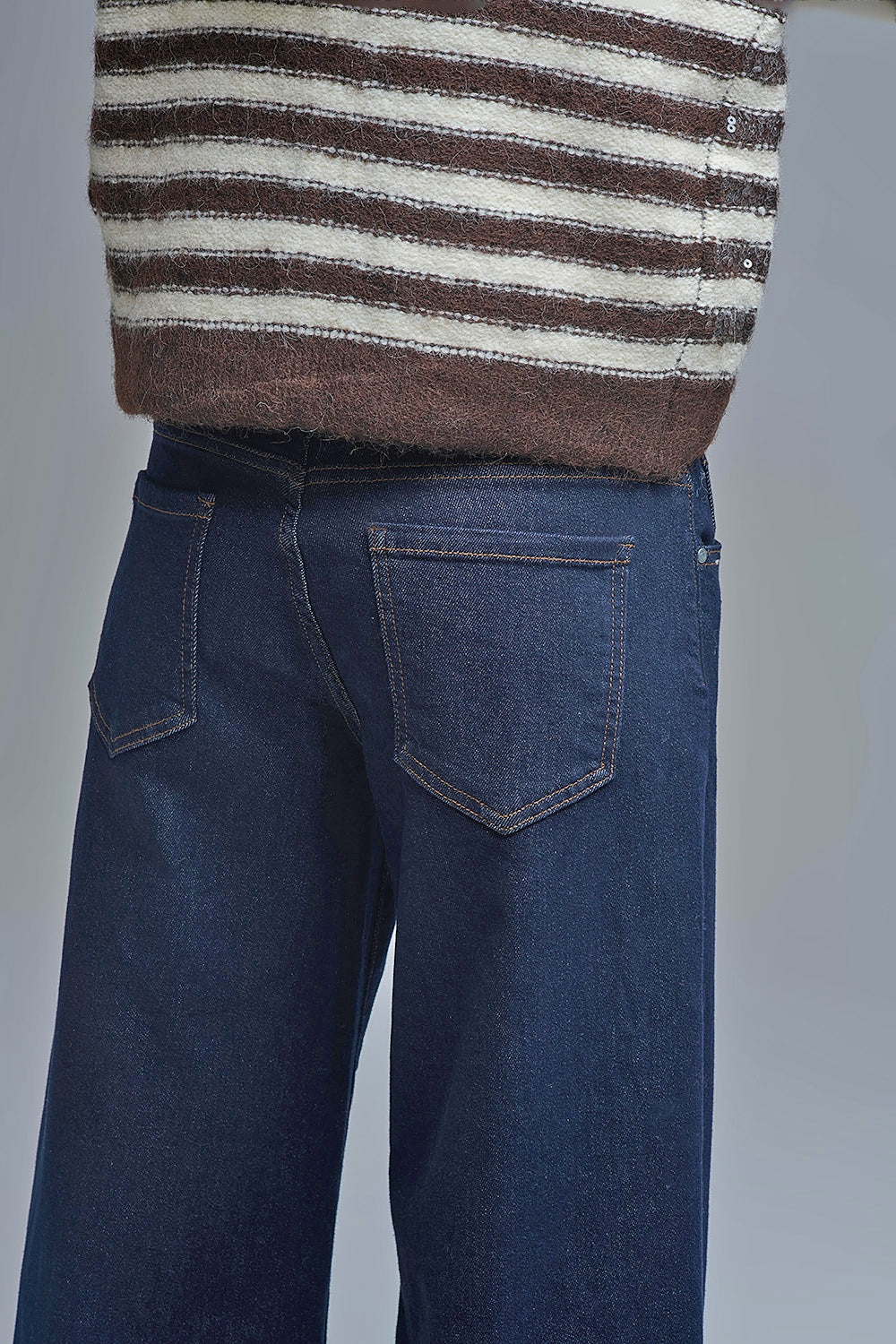 Jean large bleu foncé avec surpiqûres contrastantes MyParisMonaco