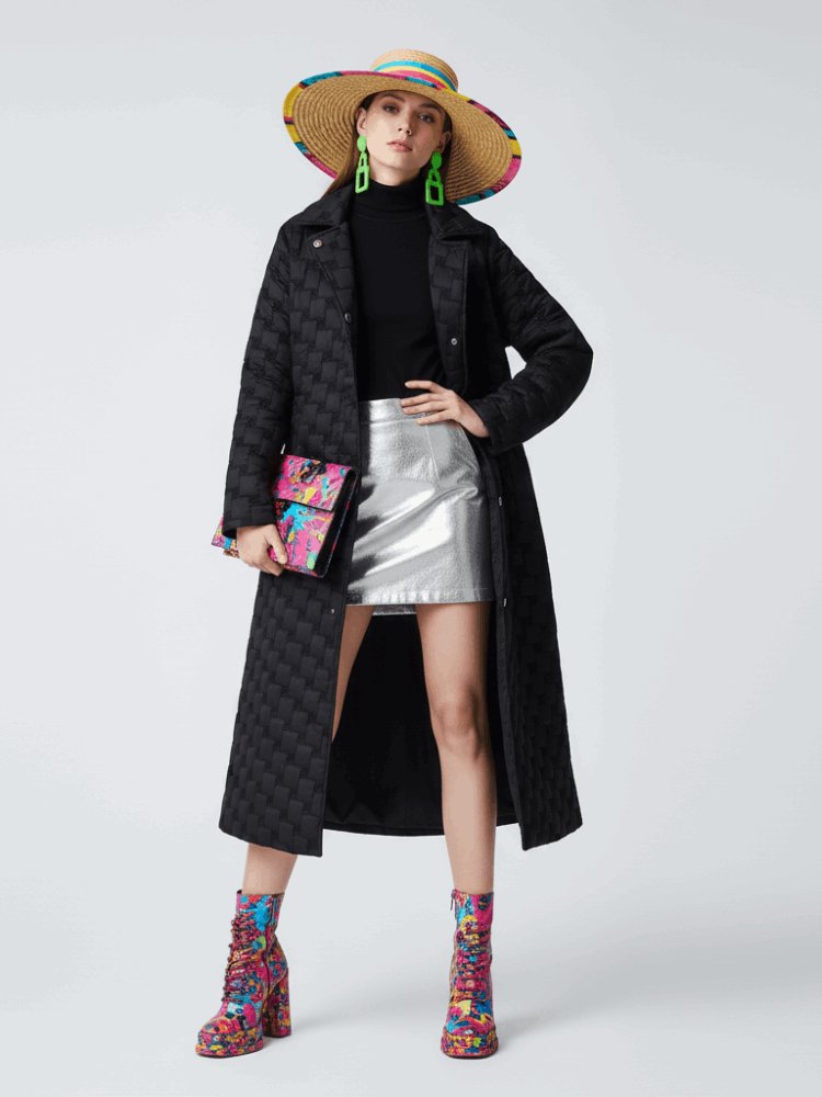 Manteau long matelassé noir motif géométrique col haut