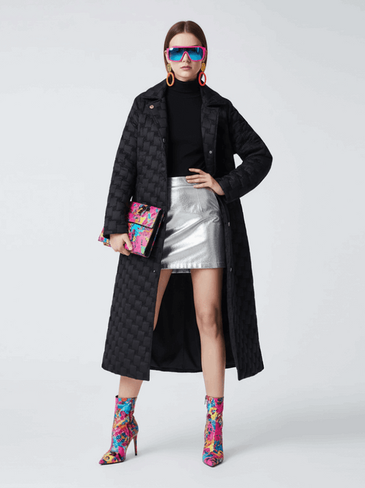 Manteau long matelassé noir motif géométrique col haut