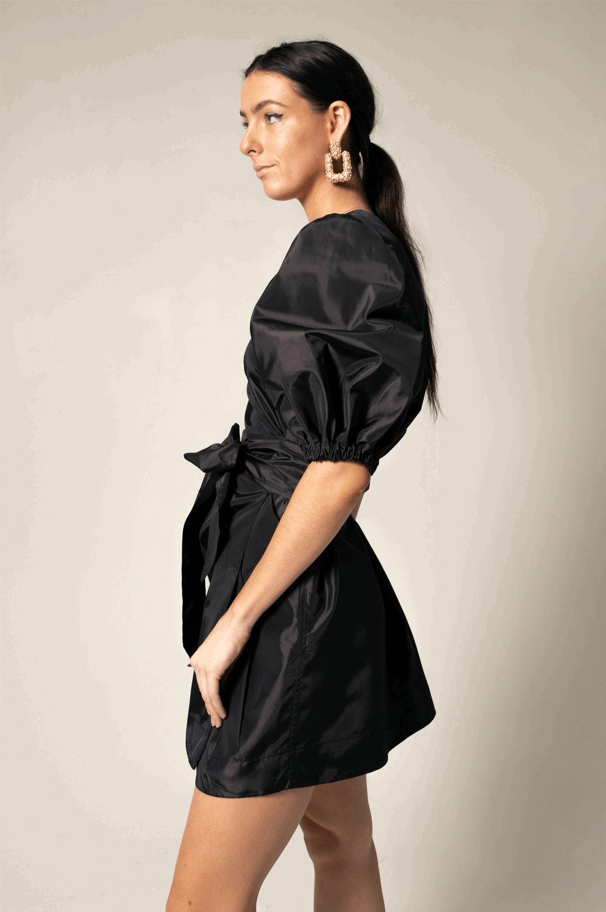 Robe portefeuille noire luxe - MyParisMonaco