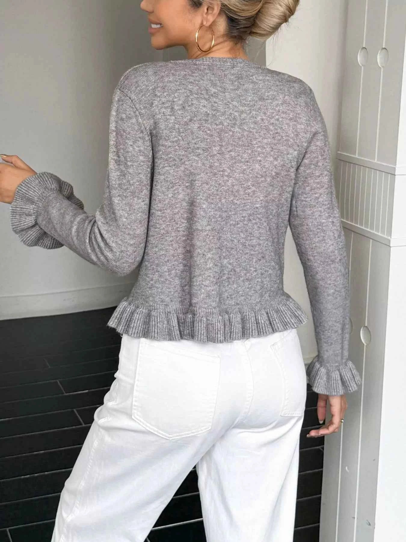 Cardigan en maille boutonné à volants