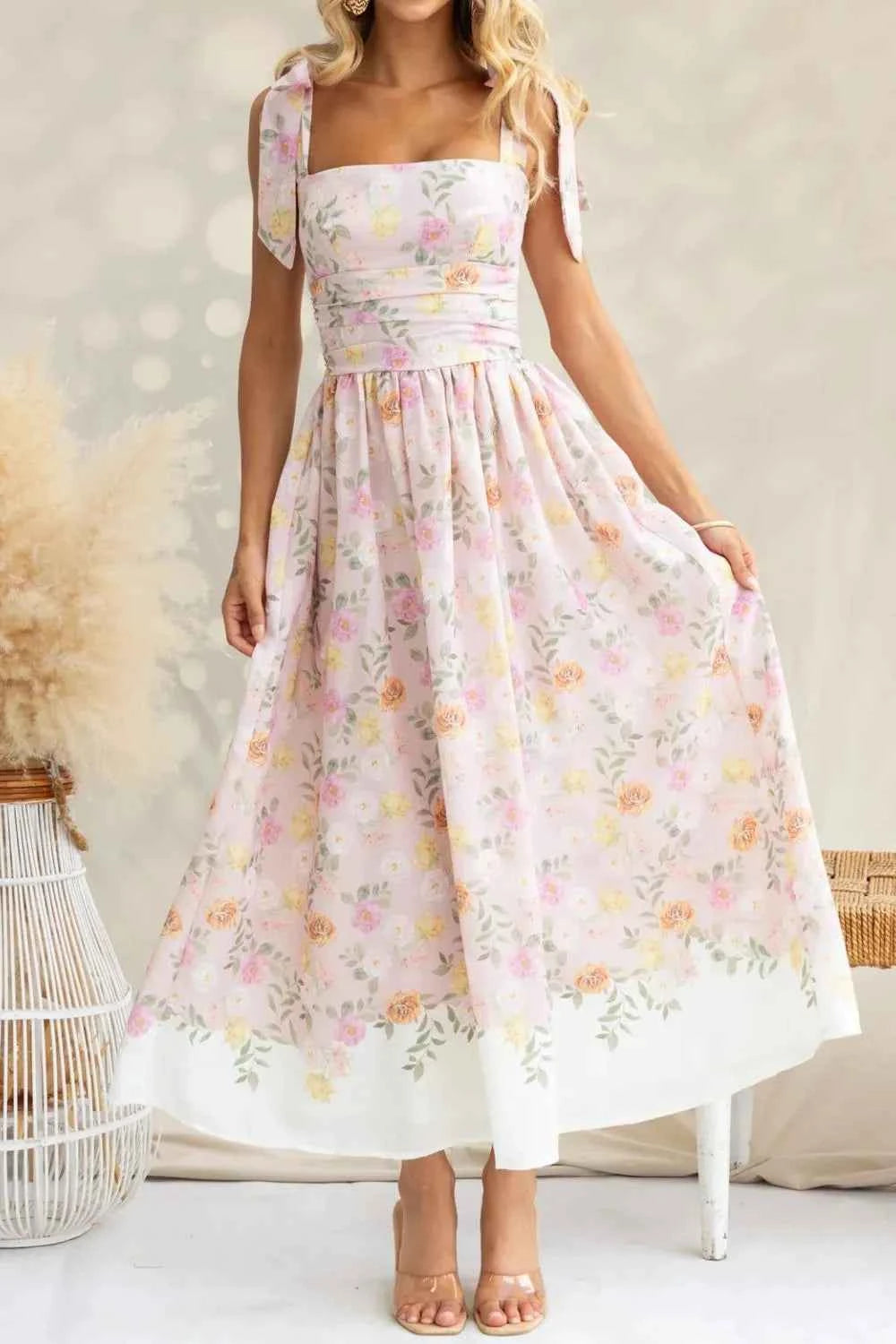 Robe midi camisole à bretelles nouées et imprimé