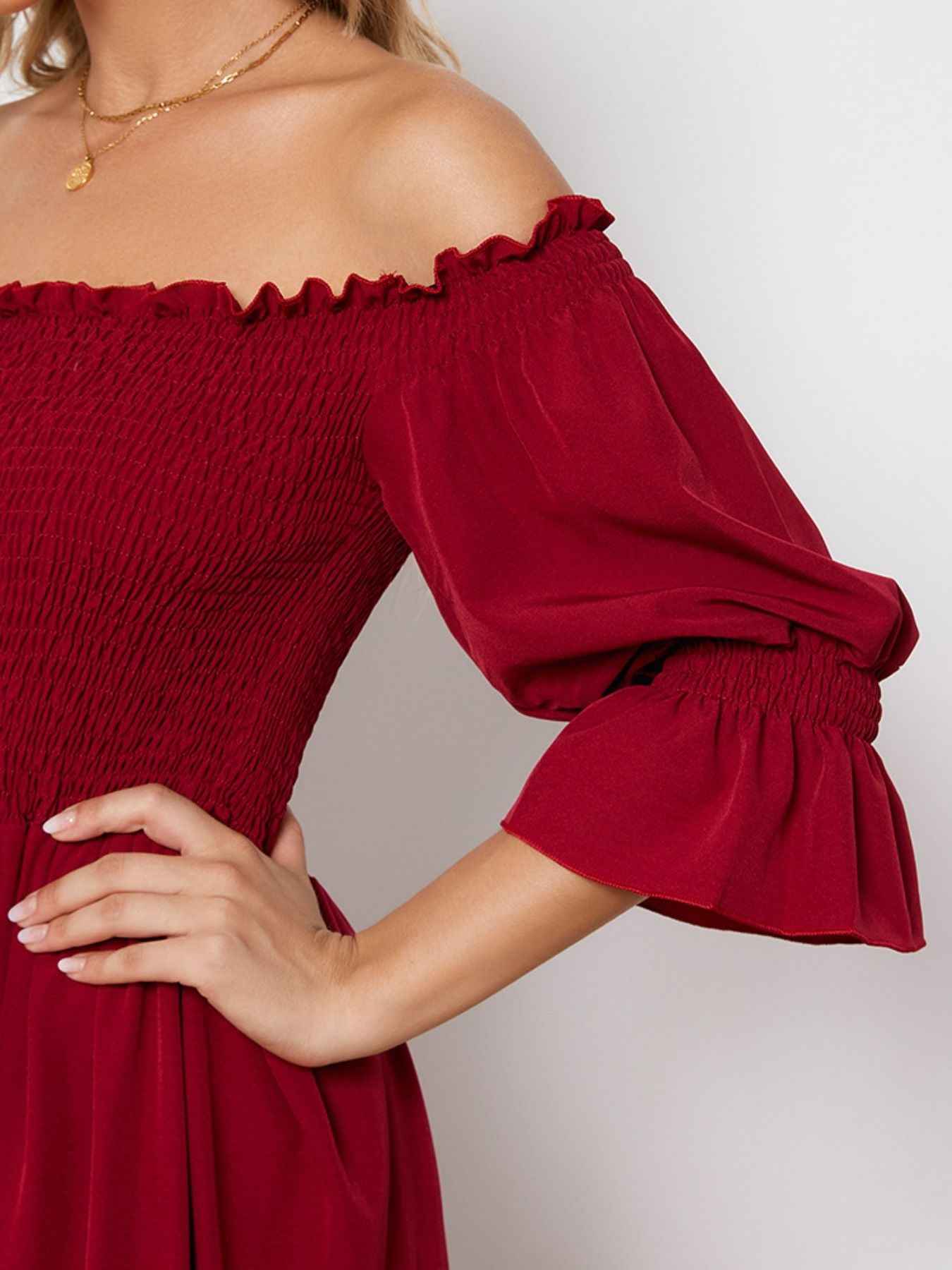 Robe midi smockée à épaules dénudées et ourlet volanté