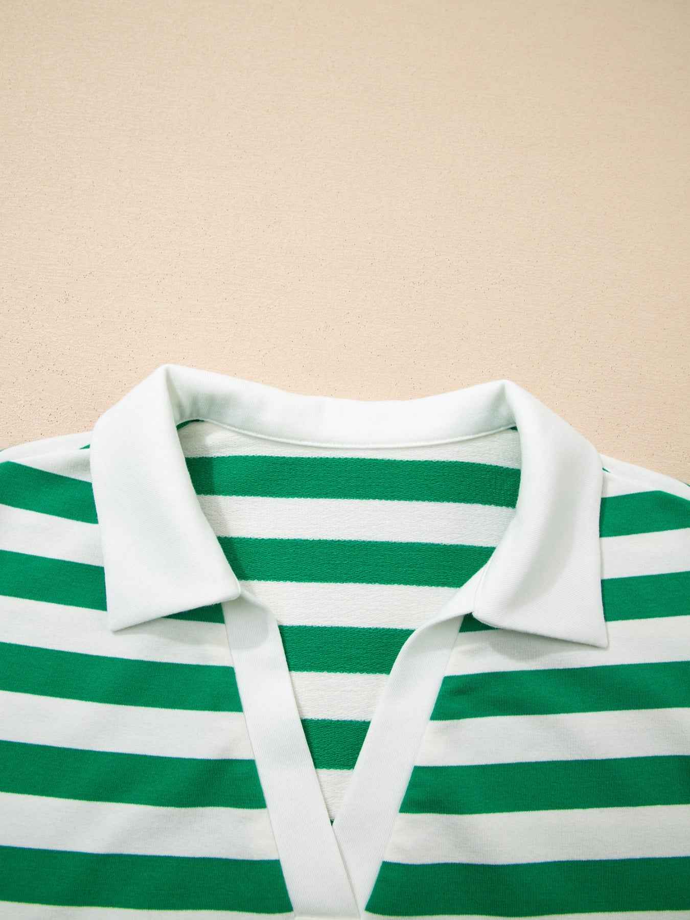 Blouse rayée à manches volantées