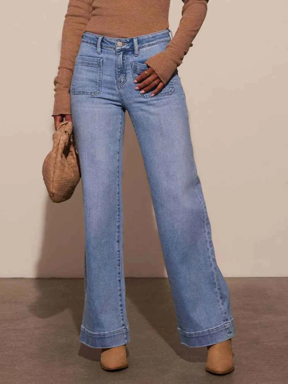 Jean taille haute à jambe large et poches plaquées