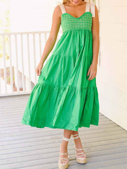 Robe midi à bretelles nouées, fronces et smocks
