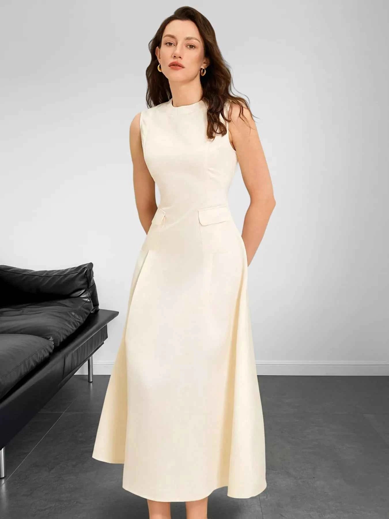 Robe midi sans manches ligne A avec poches