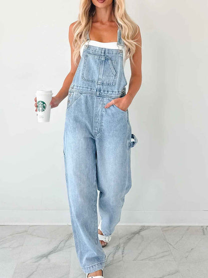 Salopette en denim bleu clair à larges bretelles