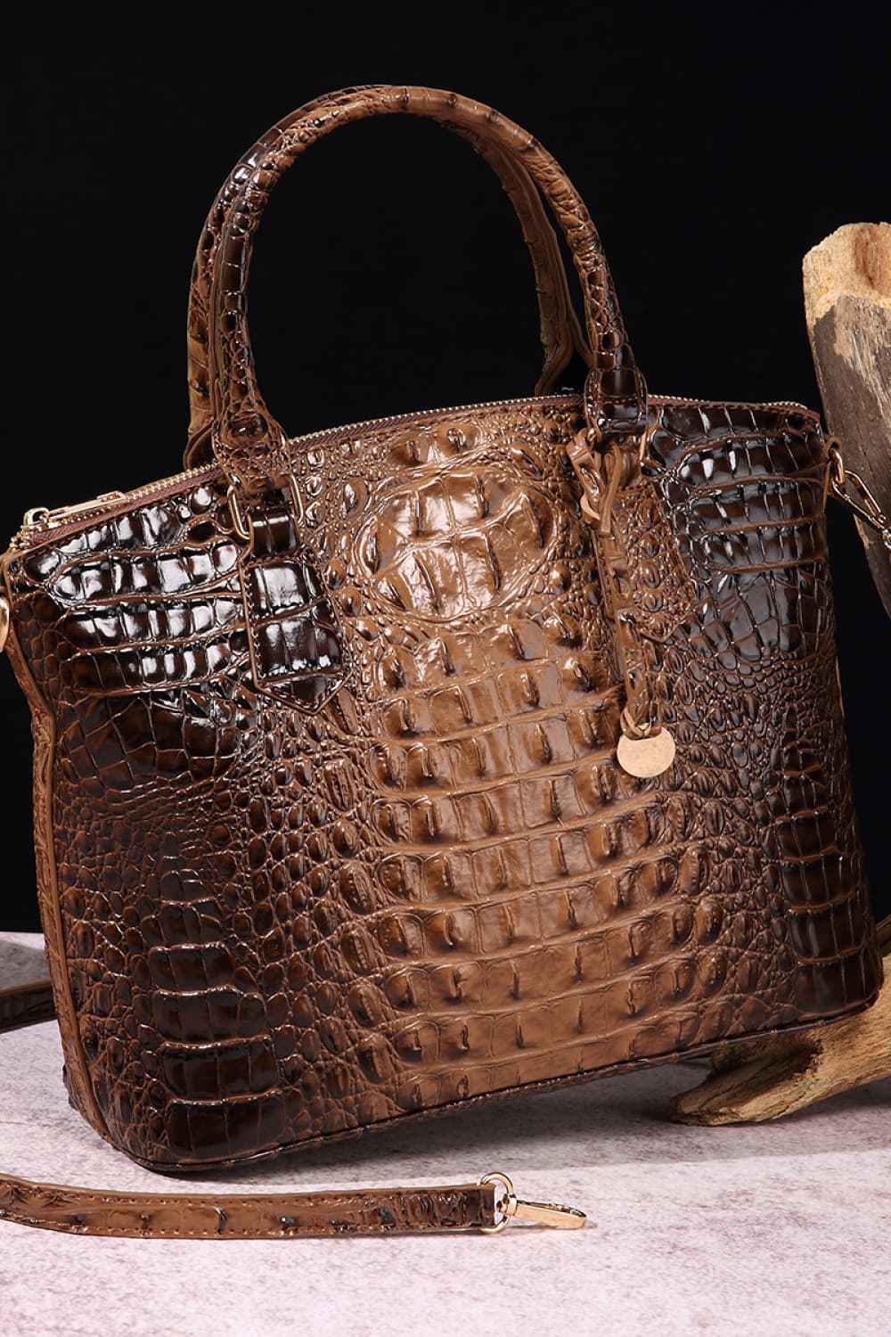 Sac à main en cuir synthétique