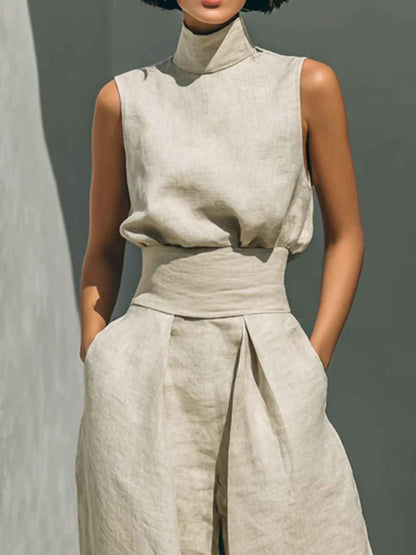Ensemble deux pièces top col roulé sans manches et pantalon