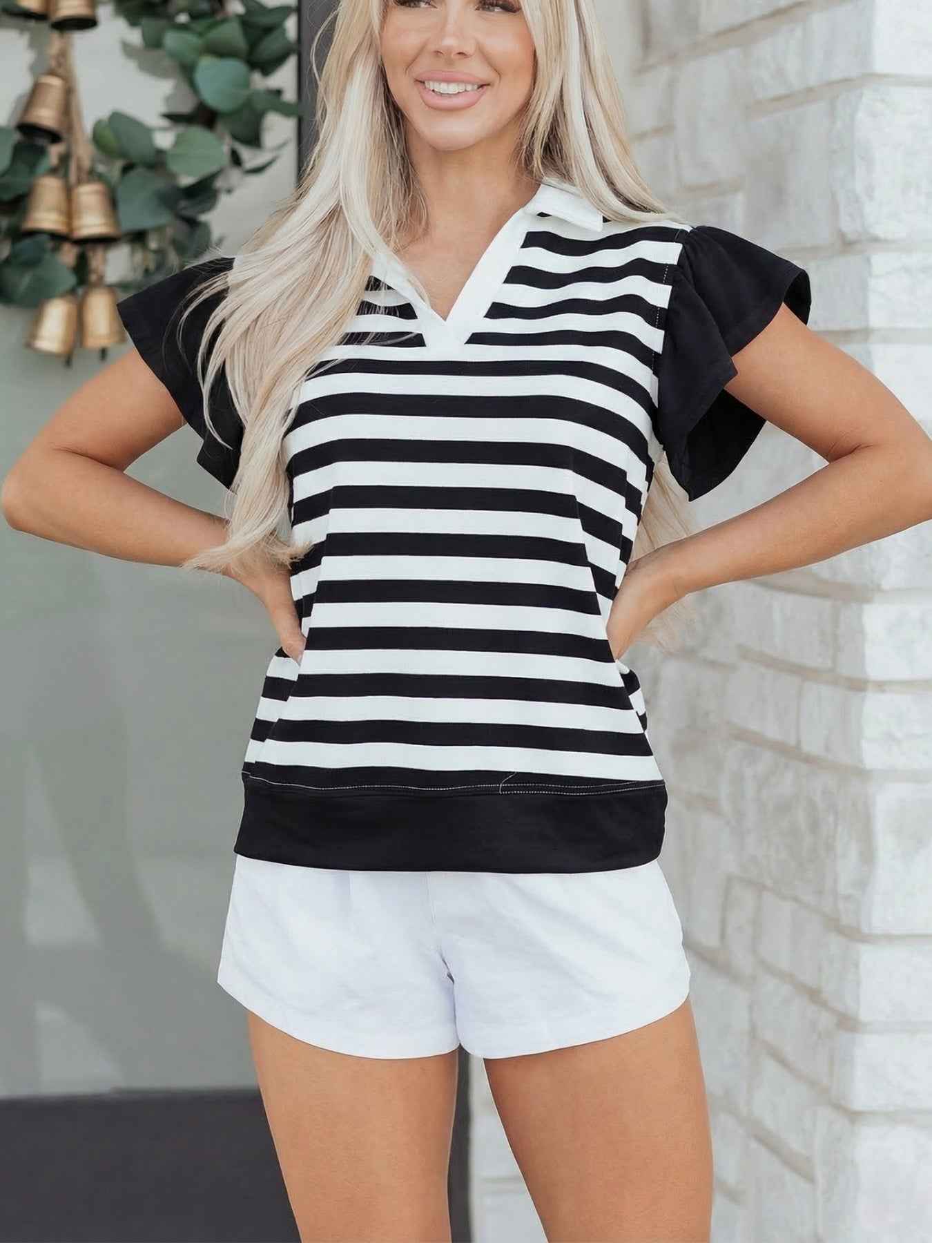 Blouse rayée à manches volantées
