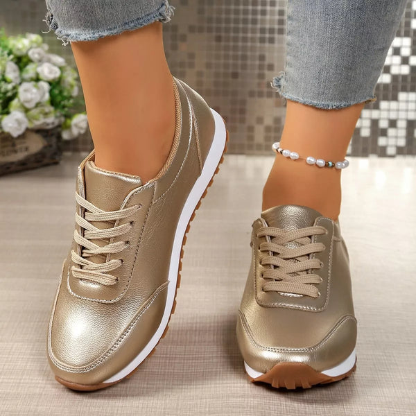 Sneakers à bout rond et lacets métallisés