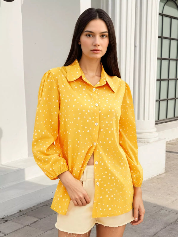 Chemise à pois à manches bouffantes boutonnée