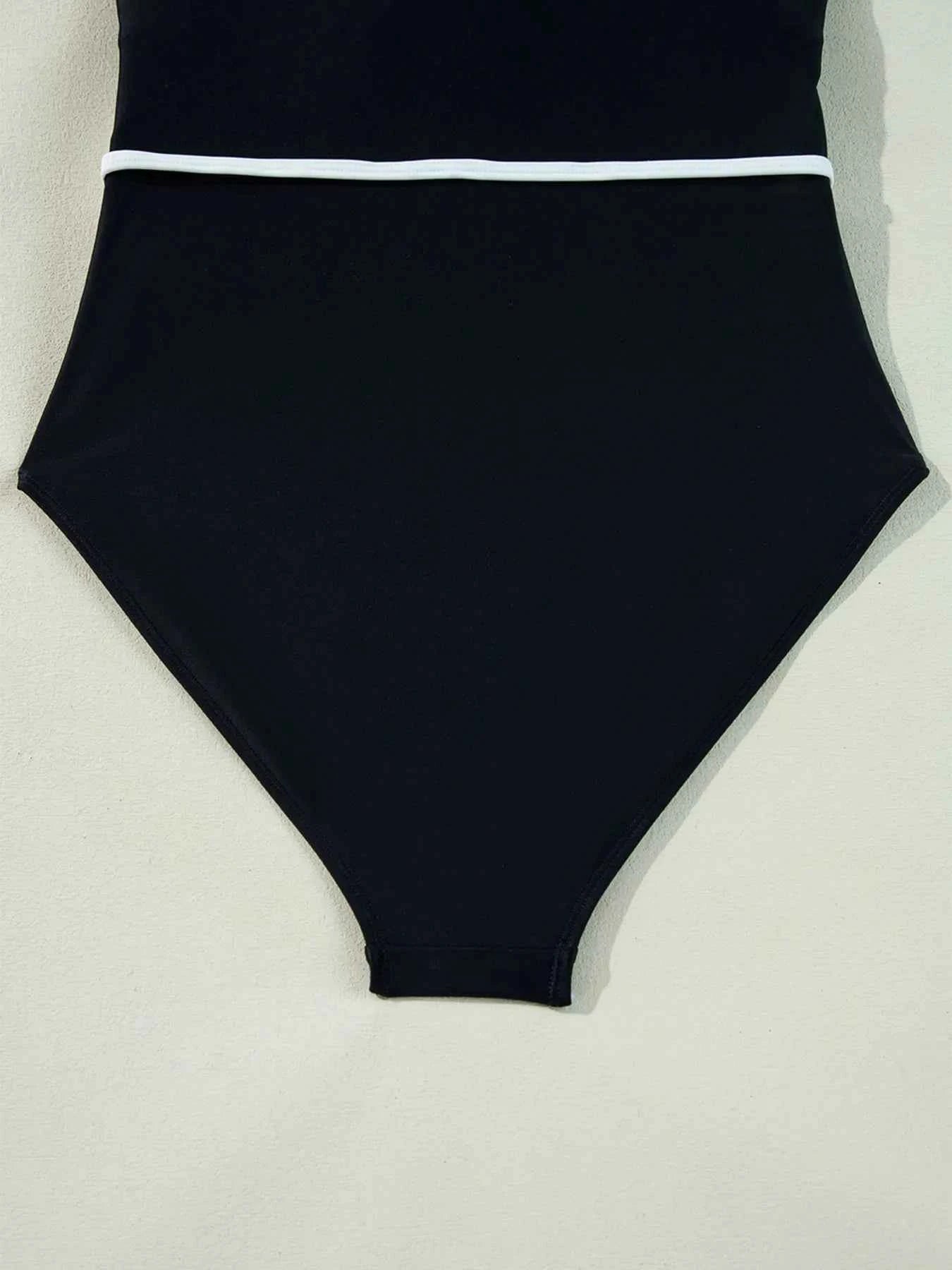 Maillot de bain une pièce col V à volants