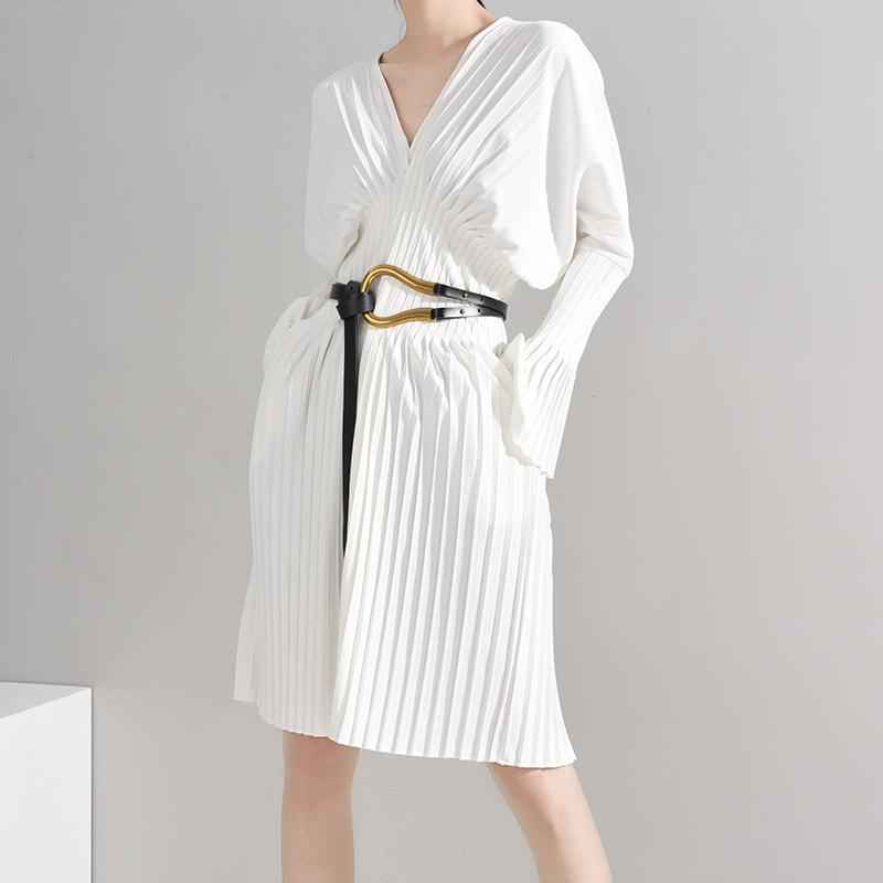 Robe chemise blanche plissée à manches longues - MyParisMonaco