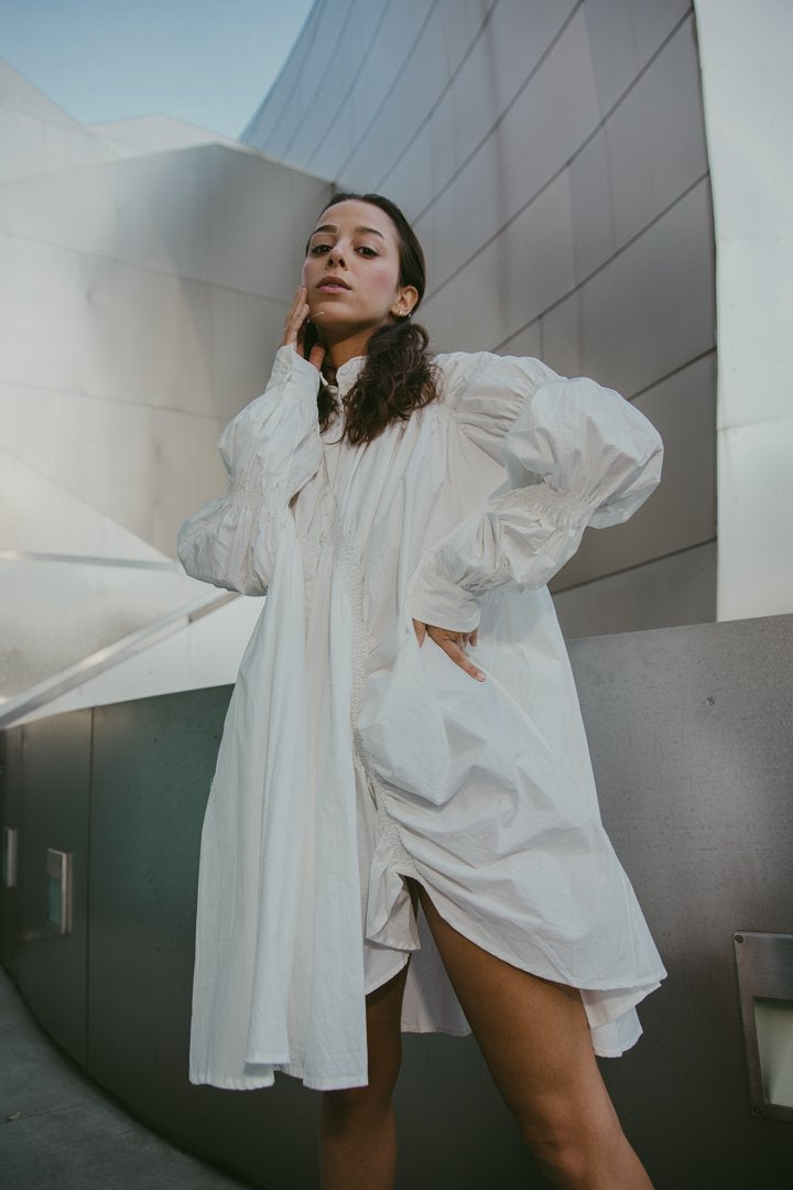 Robe-chemise blanche plissée à manches longues MyParisMonaco