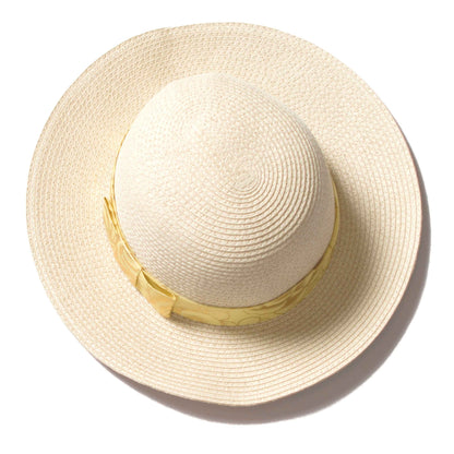Chapeau de paille naturel avec ruban doré