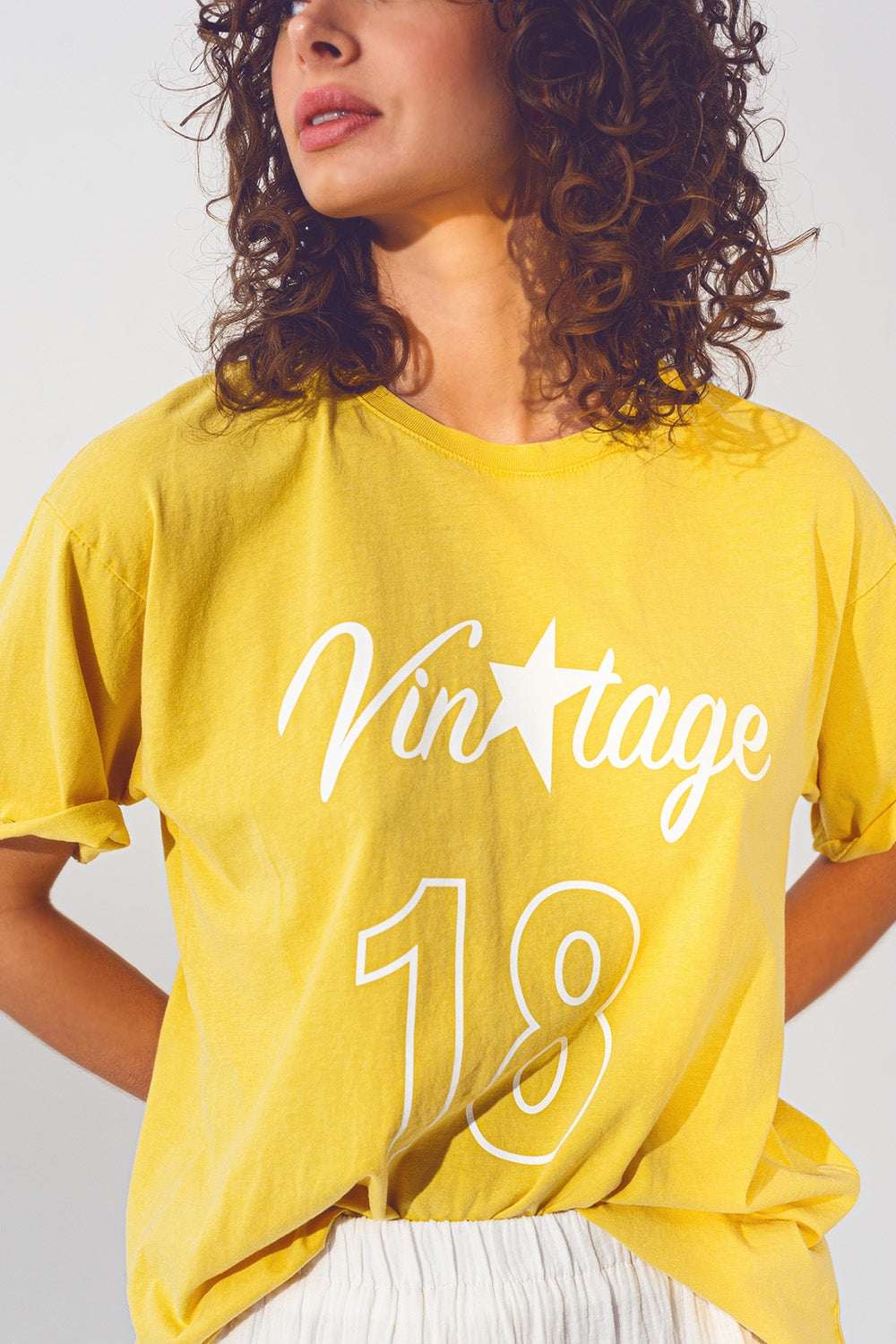 T-shirt en coton jaune imprimé vintage
